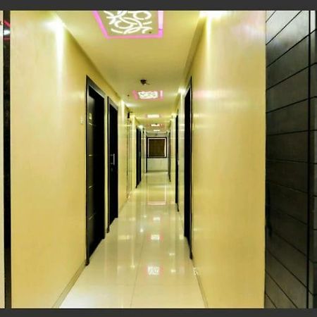 Skylawn Hotel Surat Exterior photo